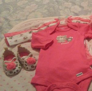 Long sleeve Onesies by Geber 3-6m